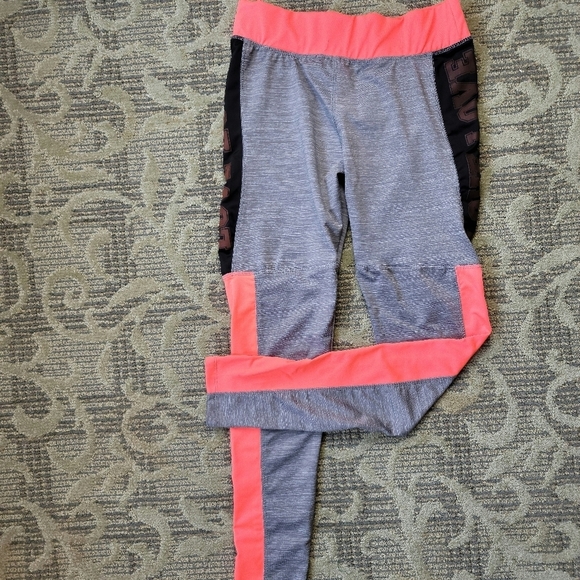 BODY INSTINCT YOGA PANT - Picture 2 of 7